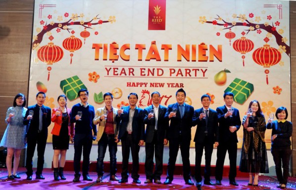 Tiệc tất niên là gì? Cách tổ chức tiệc tất niên ấn tượng? 1 tiệc tất niên là gì