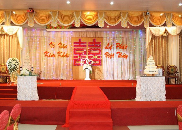 phông rèm hội trường đẹp tổ chức lễ cưới