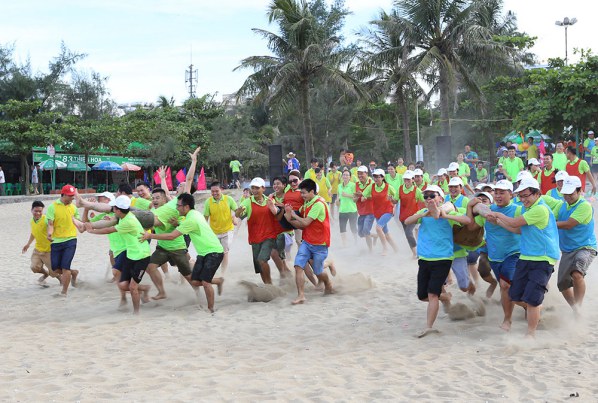 #1 Tổng Hợp những trò chơi team building cực hay cực vui nhộn 4 trò chơi team building ngoài trời hay