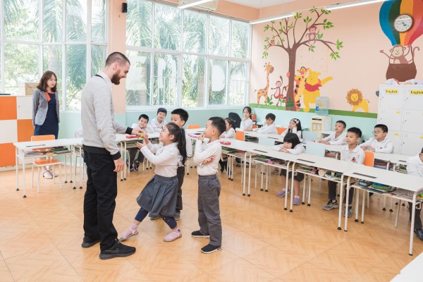 #1 Trang trí phòng học tiếng anh: Những vấn đề bạn cần phải biết 17 trang trí phòng học tiếng anh