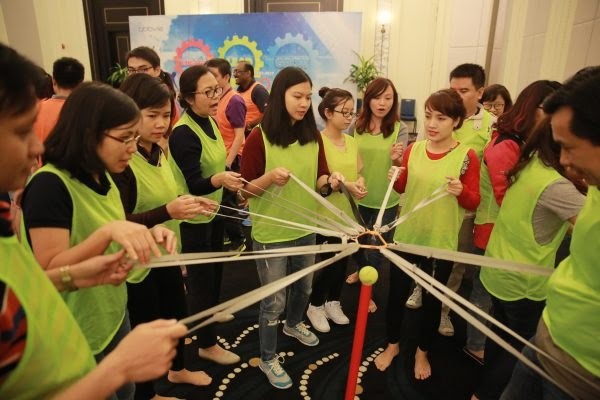 Tiệc tất niên là gì? Cách tổ chức tiệc tất niên ấn tượng? 2 tiệc tất niên là gì