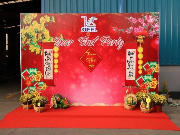 tổ chức tiệc tất niên