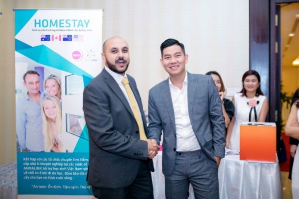 #1 Kinh nghiệm có bài phát biểu hội nghị khách hàng thu hút bạn nên biết 1 bài phát biểu hội nghị khách hàng
